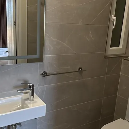 The Valley Collection - B19