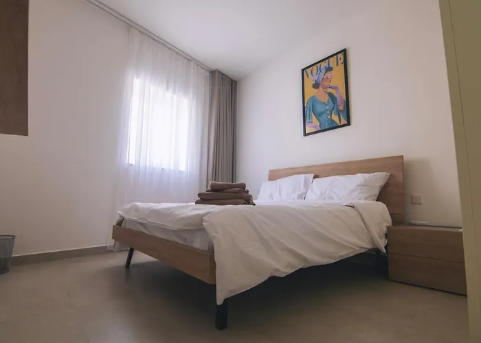 The Valley Collection - B19 *